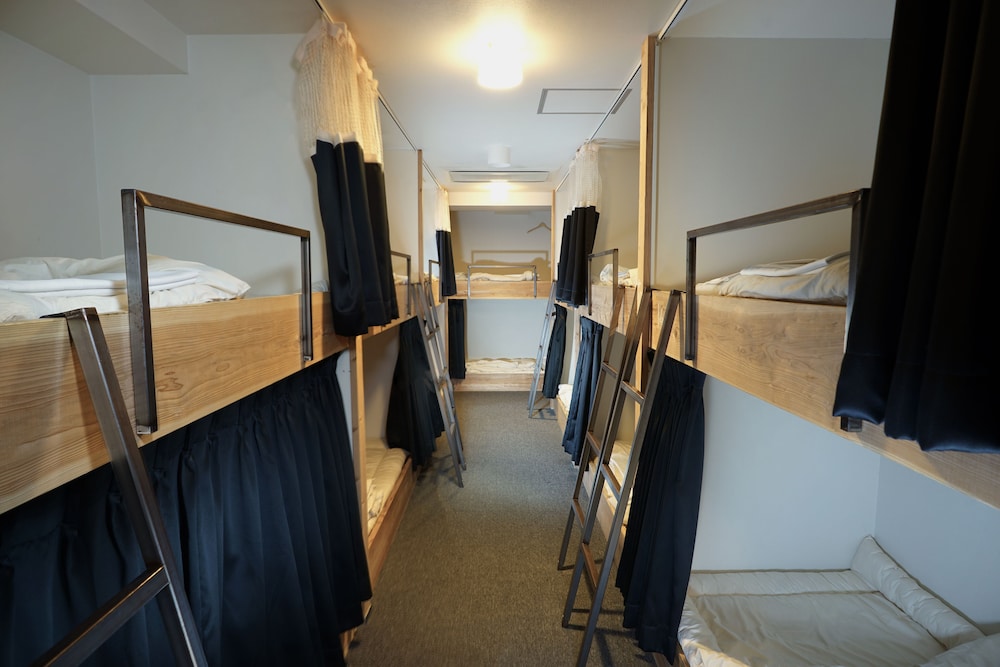 大部屋 男女共同ドミトリー(2名様用) 客室9 | サンチャゴゲストハウス広島