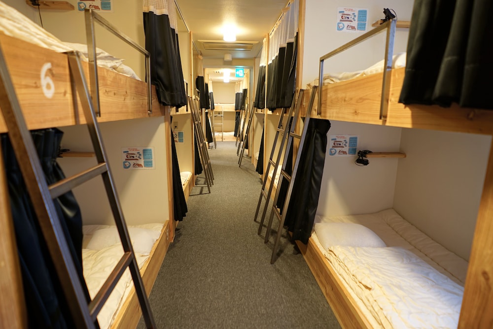 大部屋 男女共同ドミトリー(2名様用) 客室8 | サンチャゴゲストハウス広島