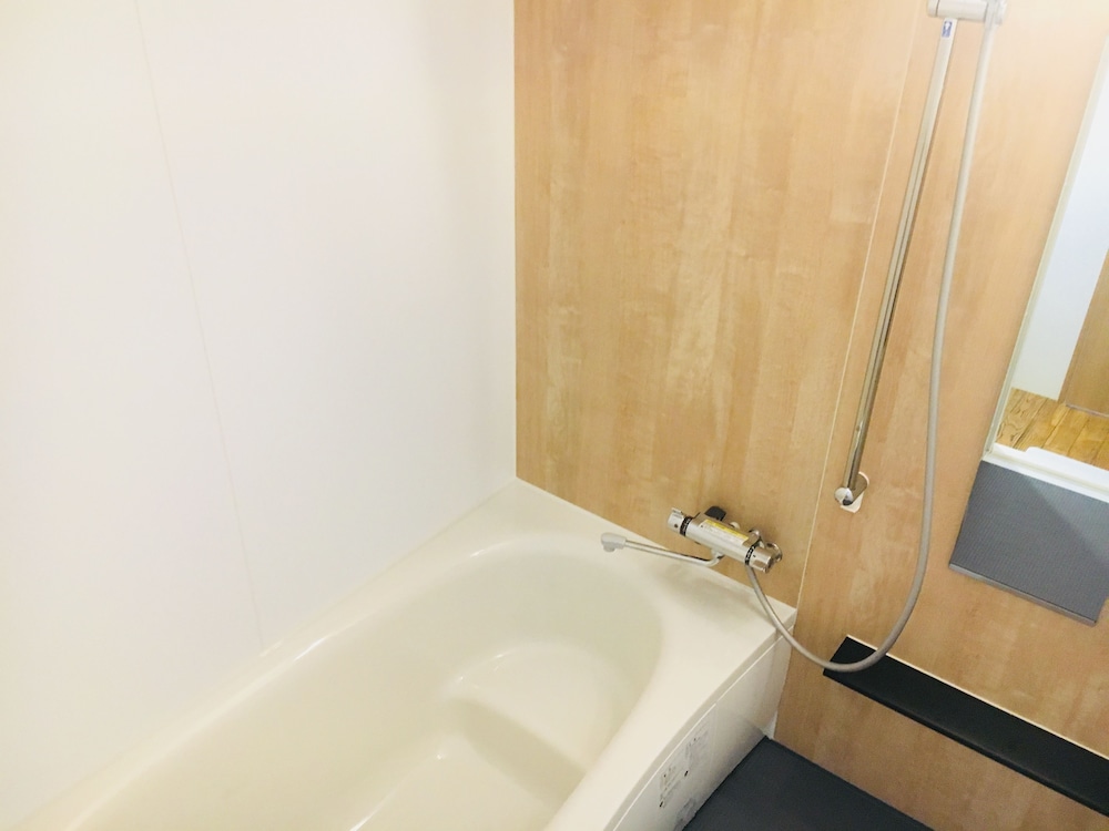 ファミリー ルーム 専用バスルーム バスルーム0 | サンチャゴゲストハウス広島