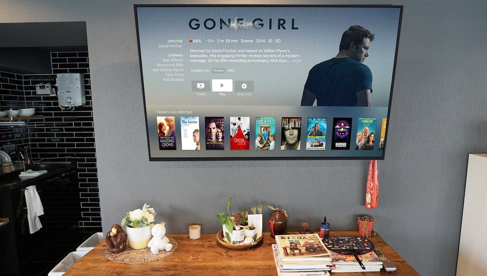 プライベート部屋　２段ベッド　下段キングベッド　上段シングル（２〜３名様用） テレビ0 | サンチャゴゲストハウス広島