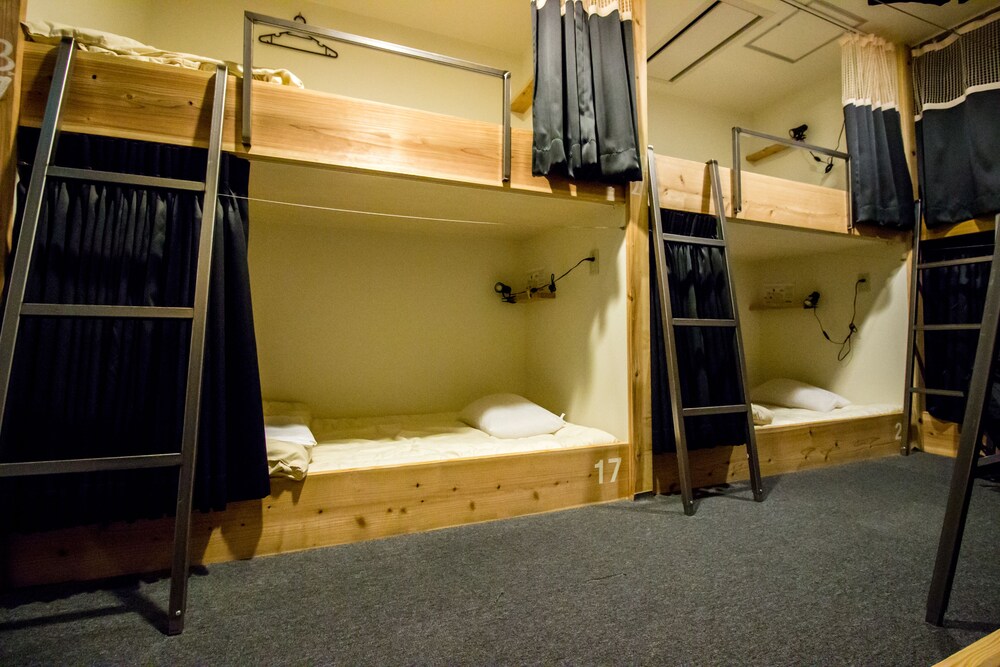 大部屋 男女共同ドミトリー(2名様用) 客室7 | サンチャゴゲストハウス広島