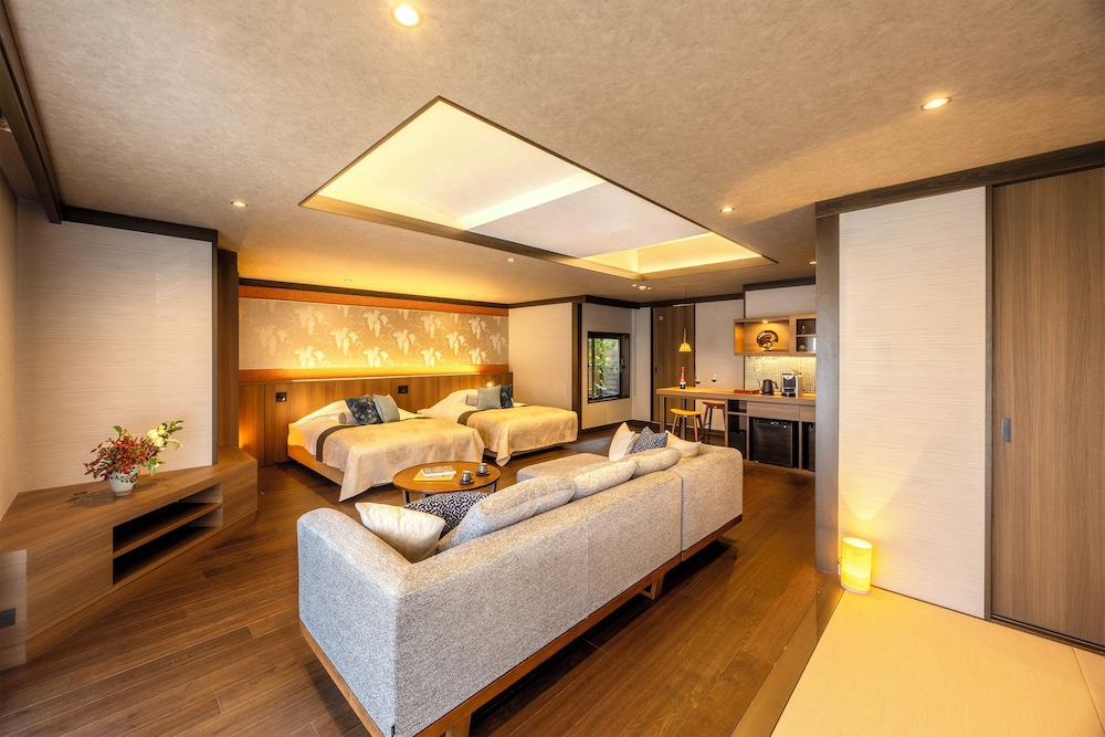 スーペリア スイート 客室1 | まち宿 壱龍