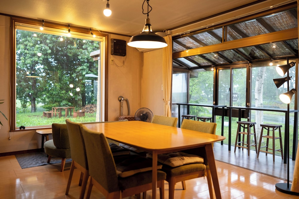 お部屋お任せ D 禁煙 (6歳以下宿泊不可) リビング エリア7 | 夕茜舎 (あかねやど)