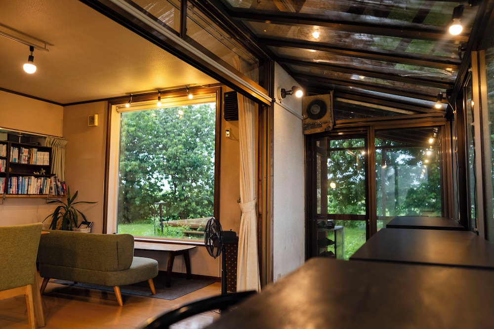 お部屋お任せ D 禁煙 (6歳以下宿泊不可) リビング エリア4 | 夕茜舎 (あかねやど)