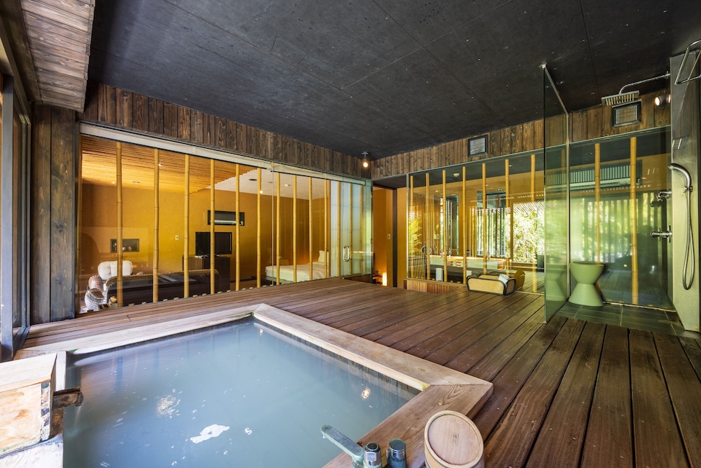 響 (HIBIKI) 温泉露天風呂付 喫煙 バスルーム1 | 金乃竹 仙石原 - 大人限定