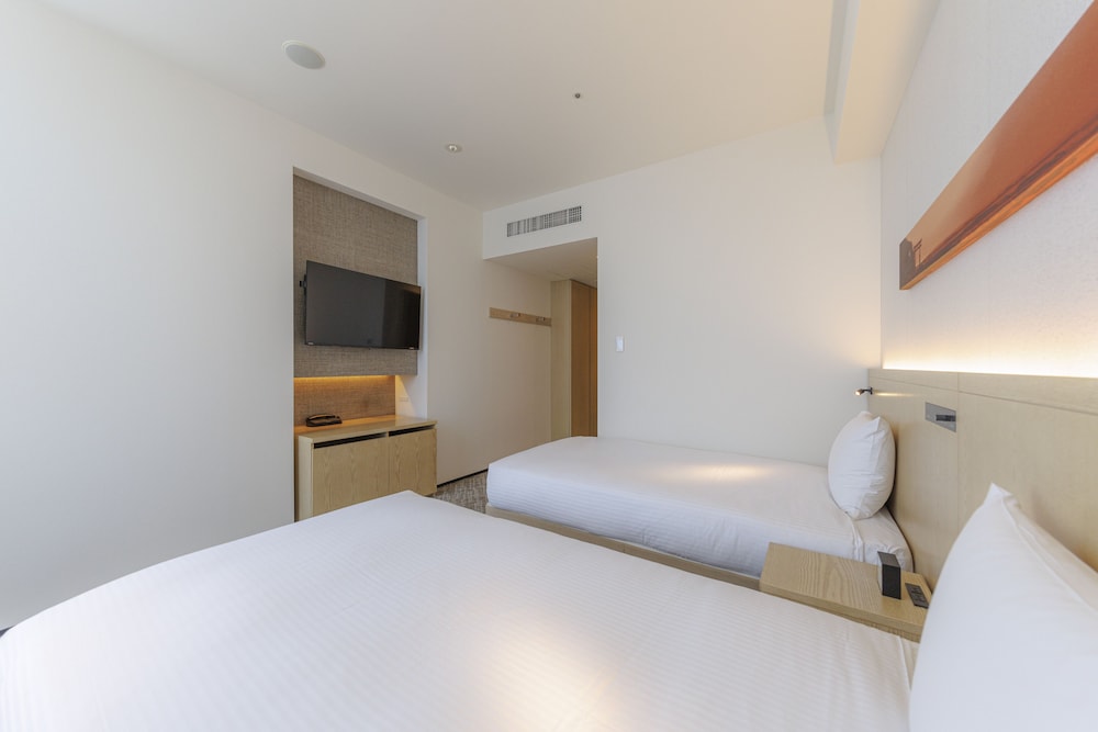 デラックス ツインルーム 禁煙 (3名利用) 30平米 客室9 | JR 九州ホテル ブラッサム新宿