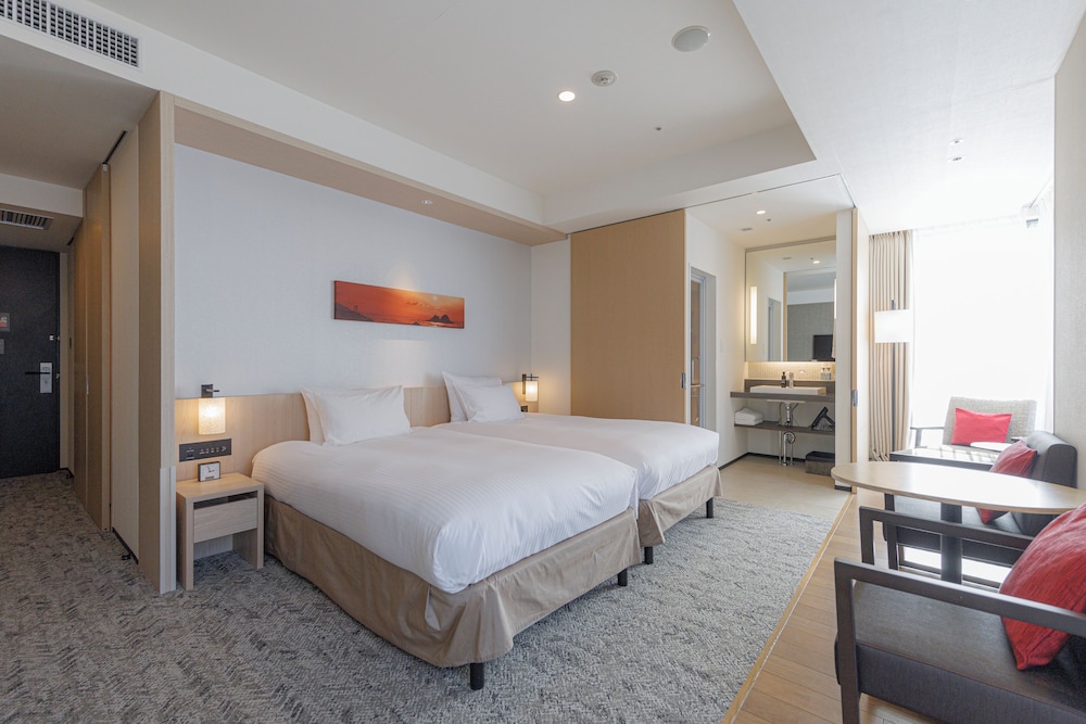 デラックスハリウッドツイン 禁煙 (3名利用) 38平米 | JR 九州ホテル ブラッサム新宿