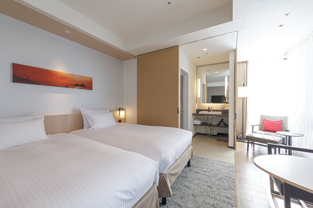 デラックスハリウッドツイン 禁煙 (3名利用) 38平米 客室10 | JR 九州ホテル ブラッサム新宿