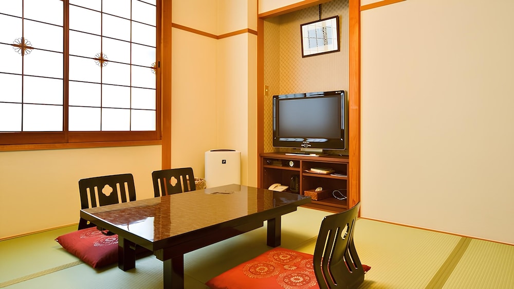 8畳の和室 禁煙 | ホテルクレール日笠
