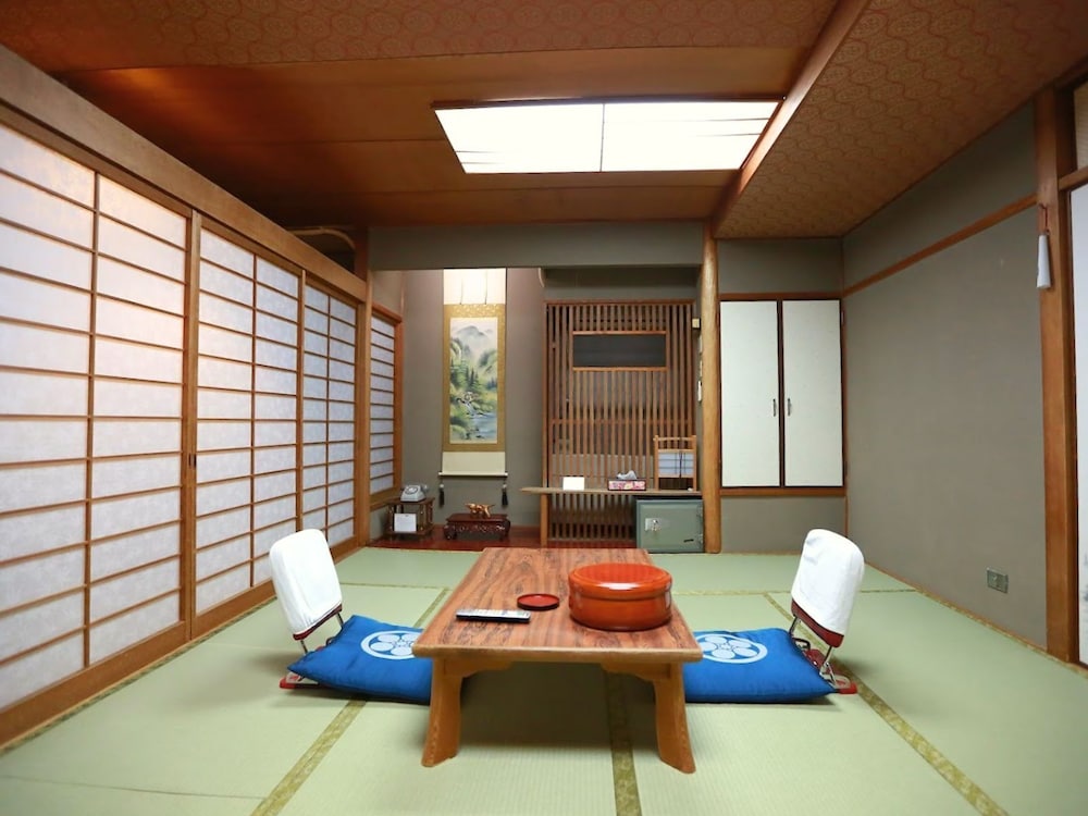 和室 10畳 客室4 | 高雄観光ホテル