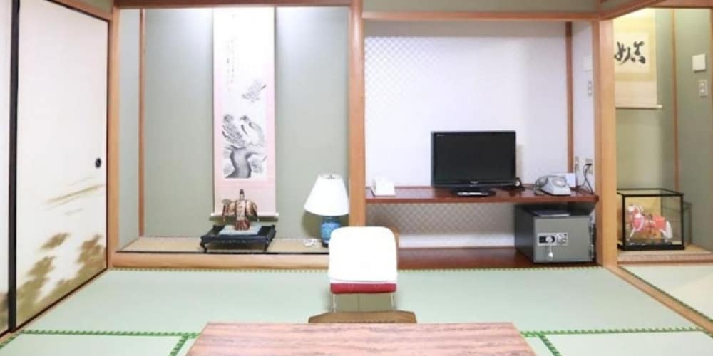 和室 14畳 客室1 | 高雄観光ホテル