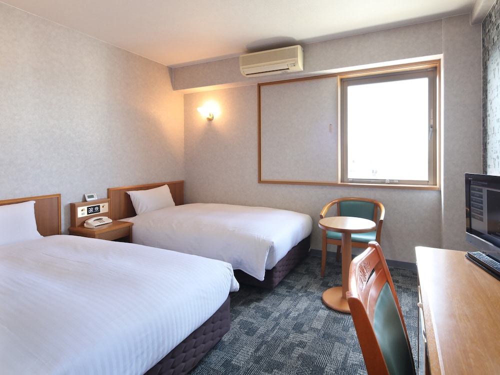 ツインルームC 禁煙 | グリーンリッチホテルあそ熊本空港 人工温泉・二股湯の華