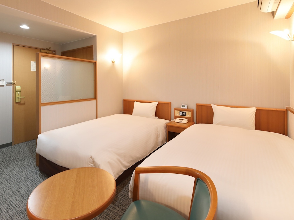 ツインルームB 禁煙 客室1 | グリーンリッチホテルあそ熊本空港 人工温泉・二股湯の華