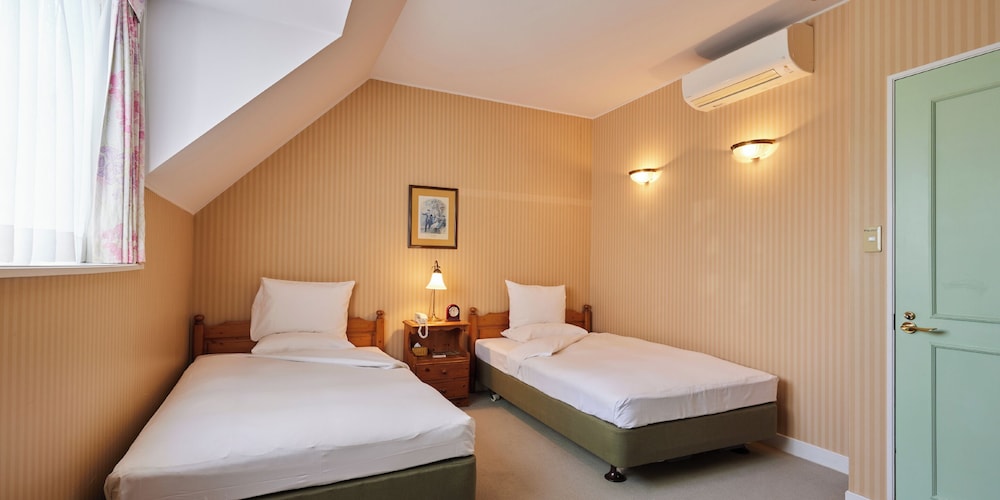 レイクアイランドヴィラ[初日入場券購入必須/翌日1DAYパスポート付] 禁煙 客室3 | フォレストヴィラ ハウステンボス