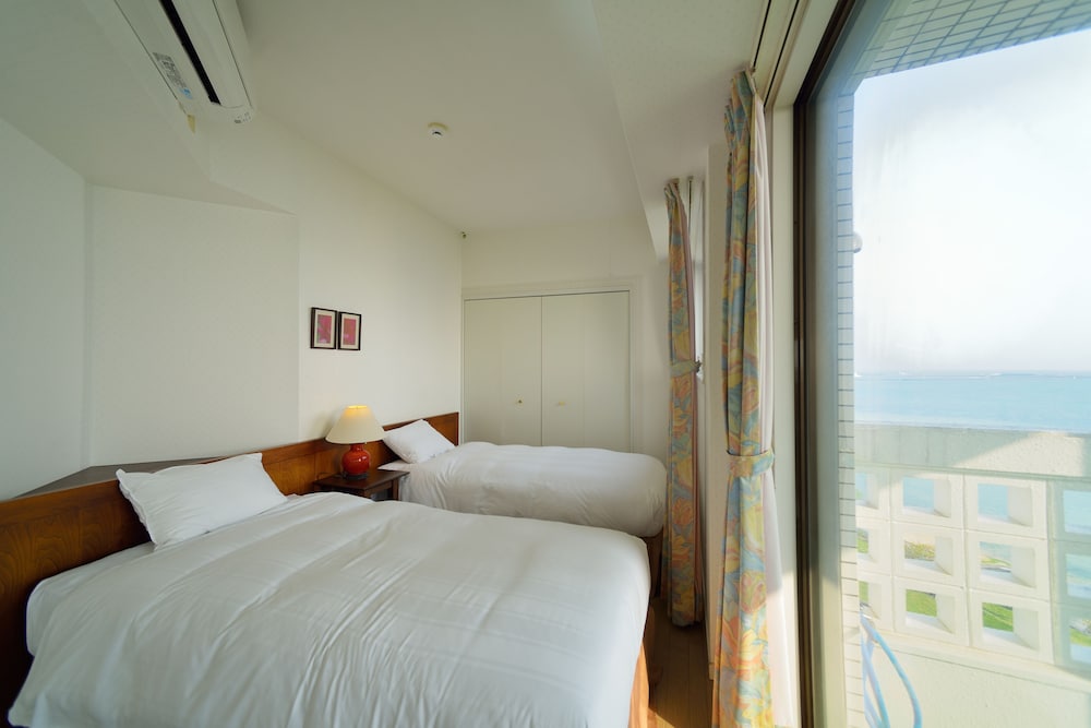 オーシャンビューメゾネット 禁煙 客室2 | ホテル ロイヤル マリン パレス石垣島