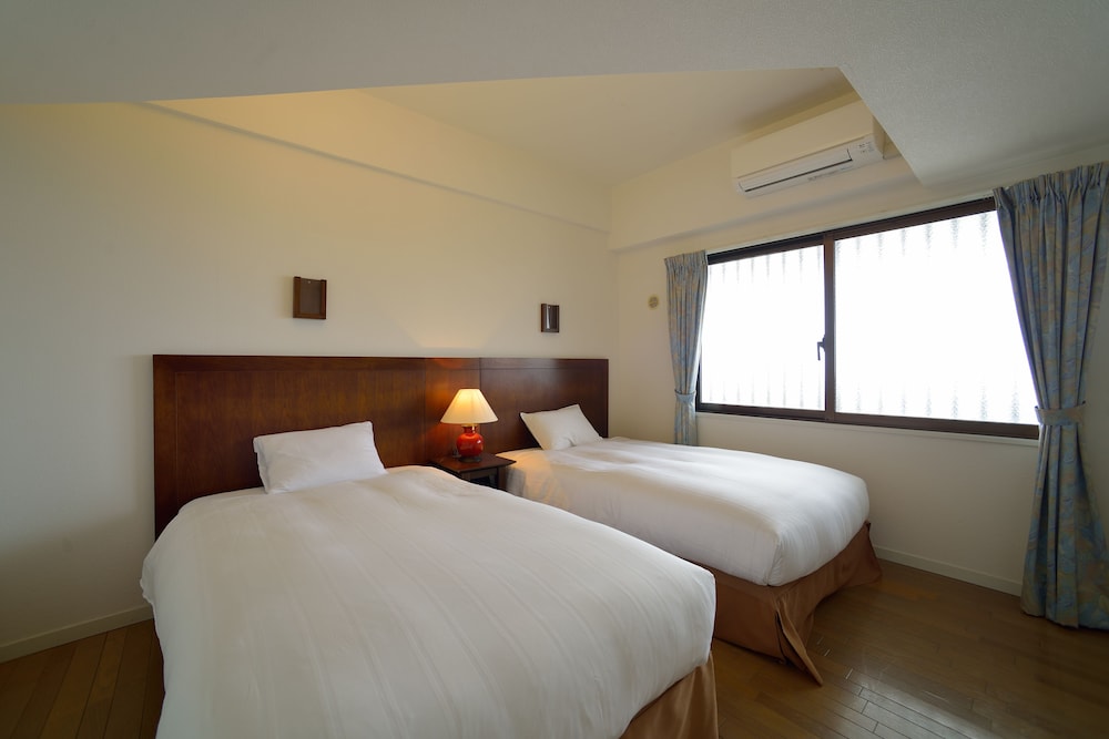 デラックスルーム パーシャルオーシャンビュー 禁煙 バルコニーからの眺望0 | ホテル ロイヤル マリン パレス石垣島