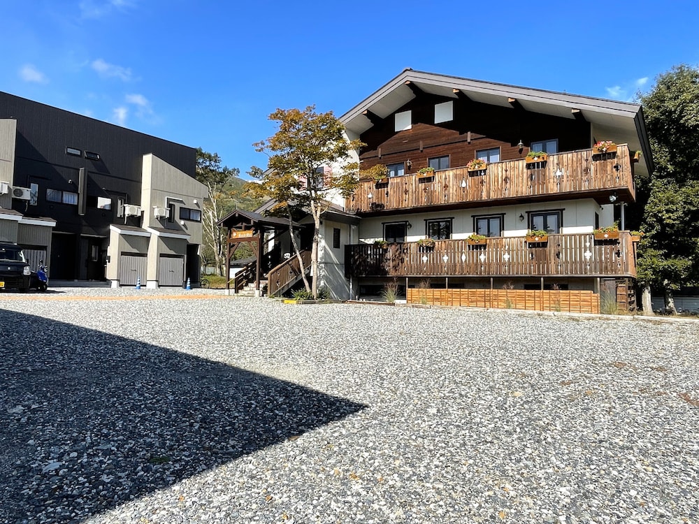 駐車場1 | ハイジホフ