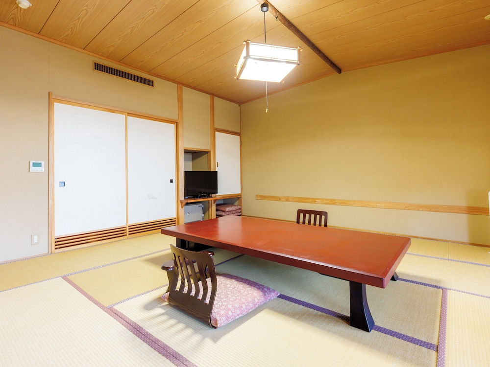 東館和室12.5+次の間3畳 禁煙 客室8 | Tabist 竹葉新葉亭