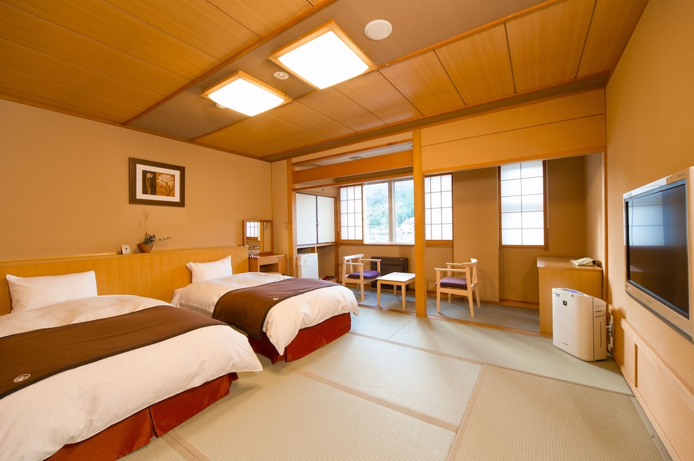 客室1 | 美作三湯 湯郷温泉 季譜の里