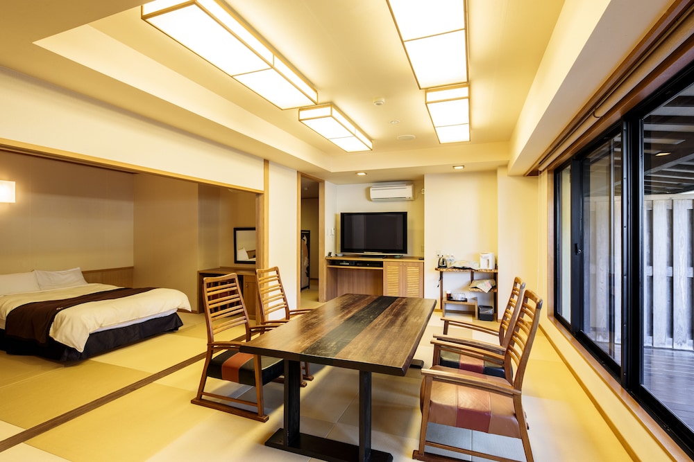 檜扇 客室1 | 美作三湯 湯郷温泉 季譜の里