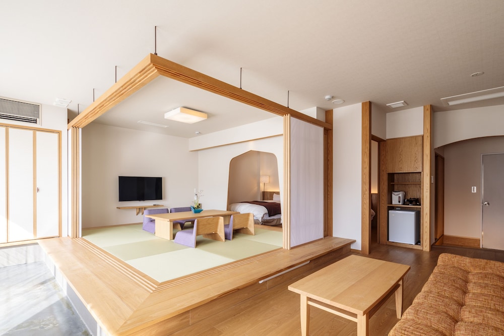 野路菊 客室1 | 美作三湯 湯郷温泉 季譜の里