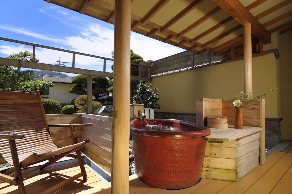 露天風呂付客室 バスルーム1 | 美作三湯 湯郷温泉 季譜の里