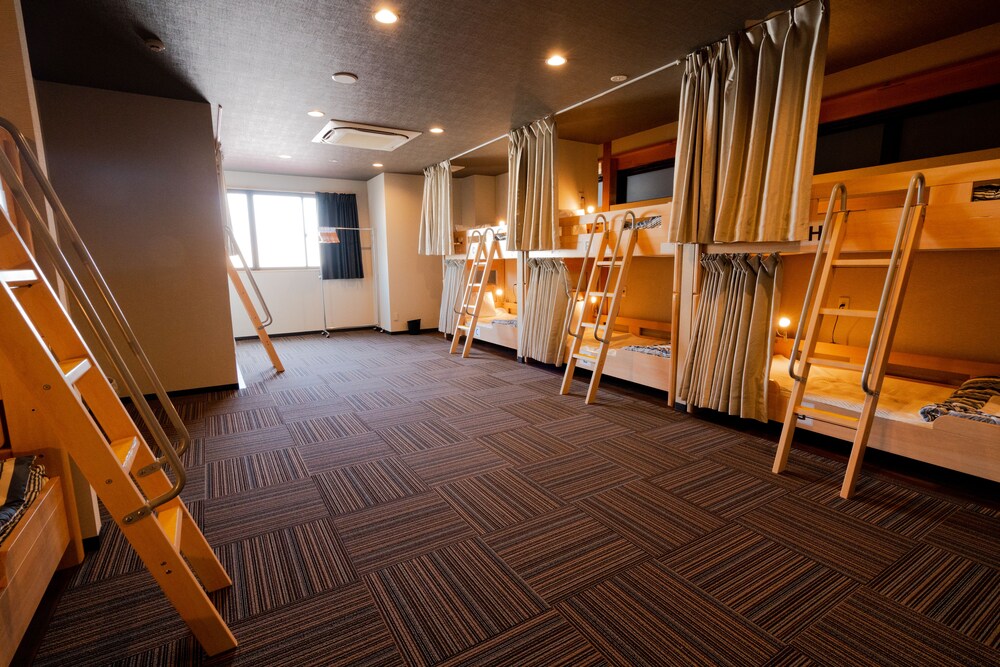 客室1 | 飛騨高山ゲストハウス桜花