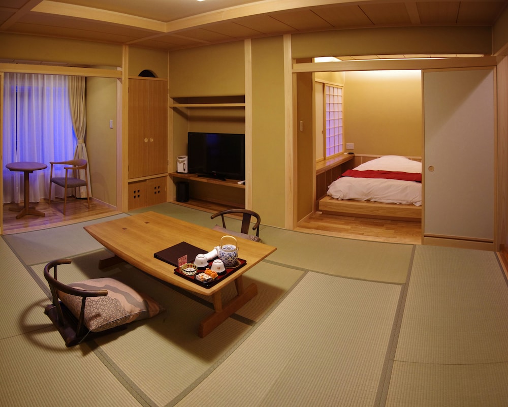 スイート和洋室 展望温泉付 客室4 | 下呂温泉 悠久の華