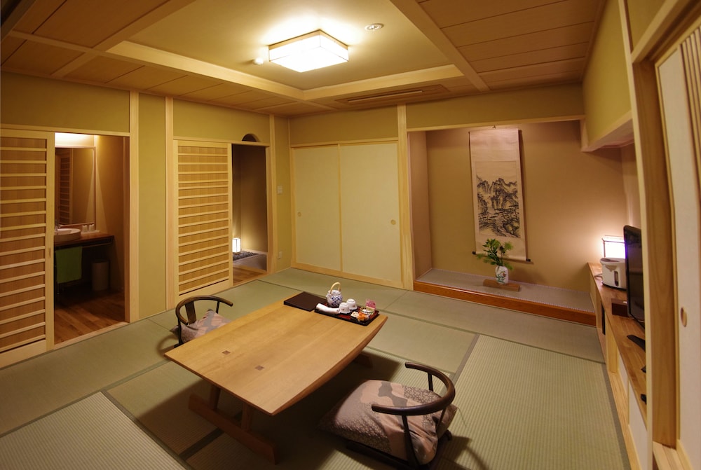 和室 展望 / 露天温泉付 客室3 | 下呂温泉 悠久の華