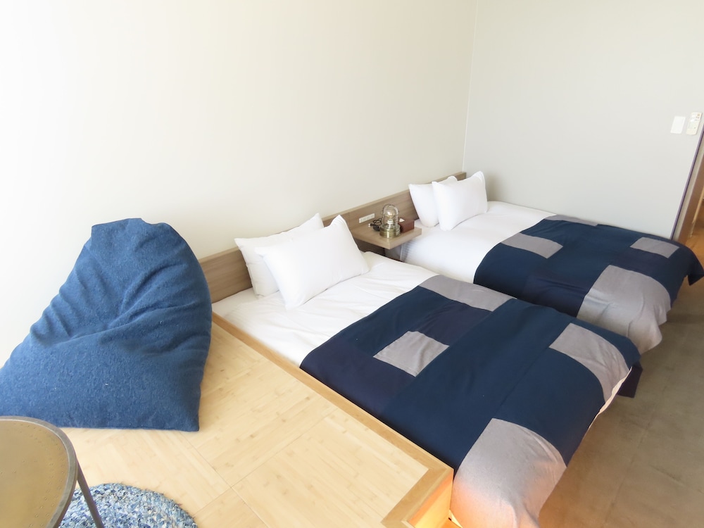 205 (禁煙)ペントハウスツイン(シャワーのみ) 客室1 | 大阪北港マリーナ HULL