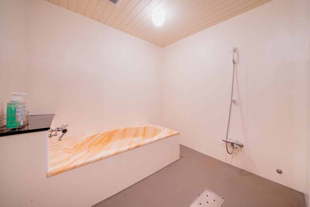 ツインルーム 和室タイプ バスルームの設備0 | ホテル パゴダ