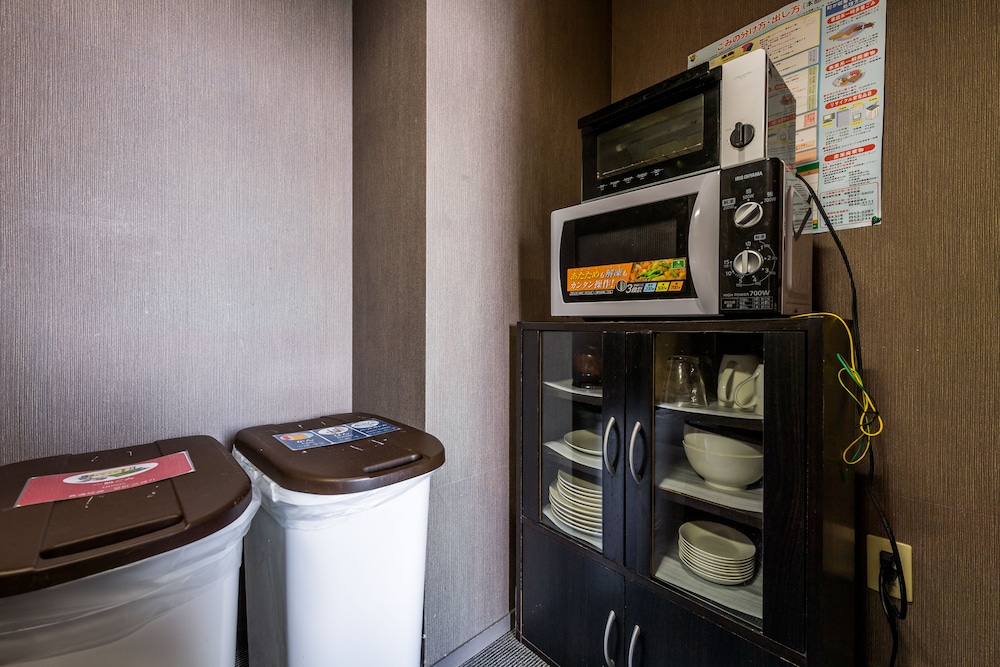 ツインルーム オーシャンビュー (チェックイン時間15時~18時) 共用キッチン設備1 | HOTEL E-horizon Resort コンドミニアム瀬底