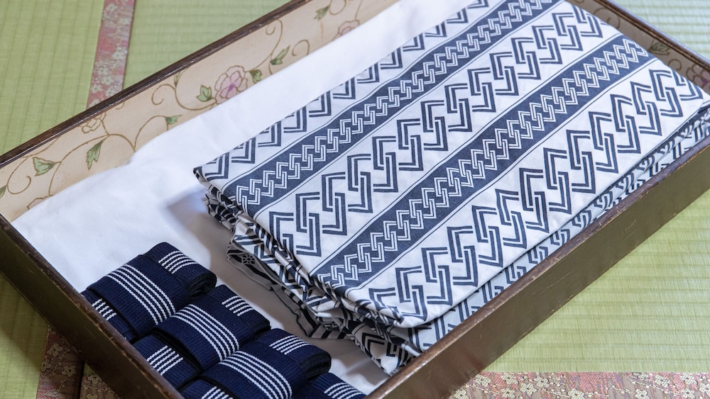 トラディショナル ルーム 客室10 | アクアガーデンホテル福丸