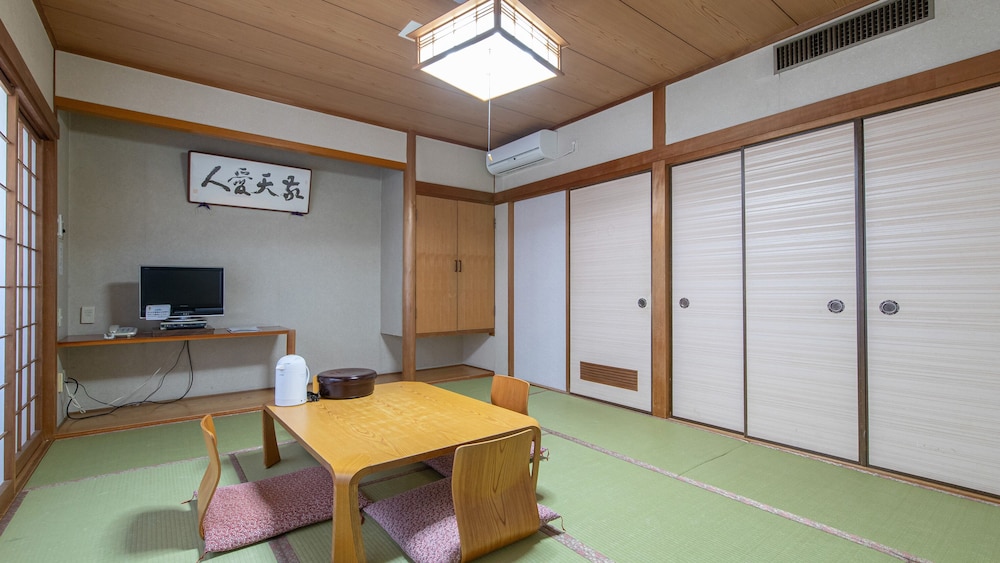 トラディショナル ルーム 客室9 | アクアガーデンホテル福丸