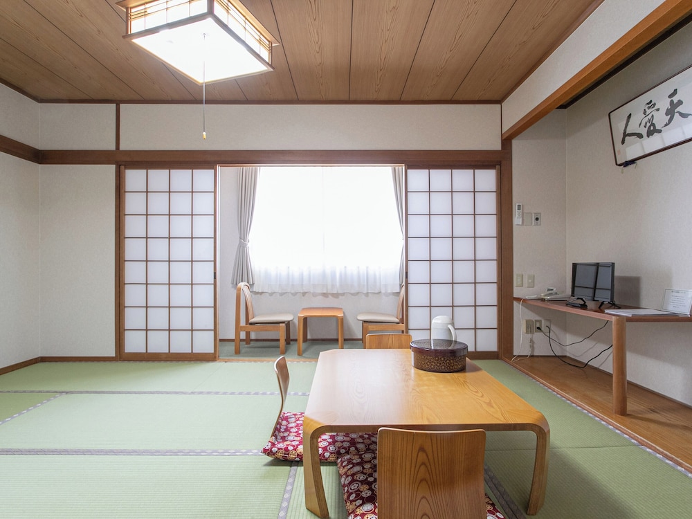 トラディショナル ルーム 客室16 | アクアガーデンホテル福丸