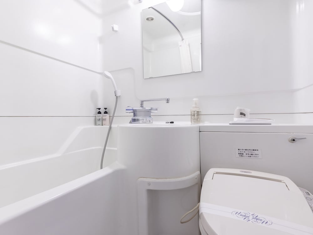 クラシック 4 人部屋 禁煙 バスルーム0 | アクアガーデンホテル福丸