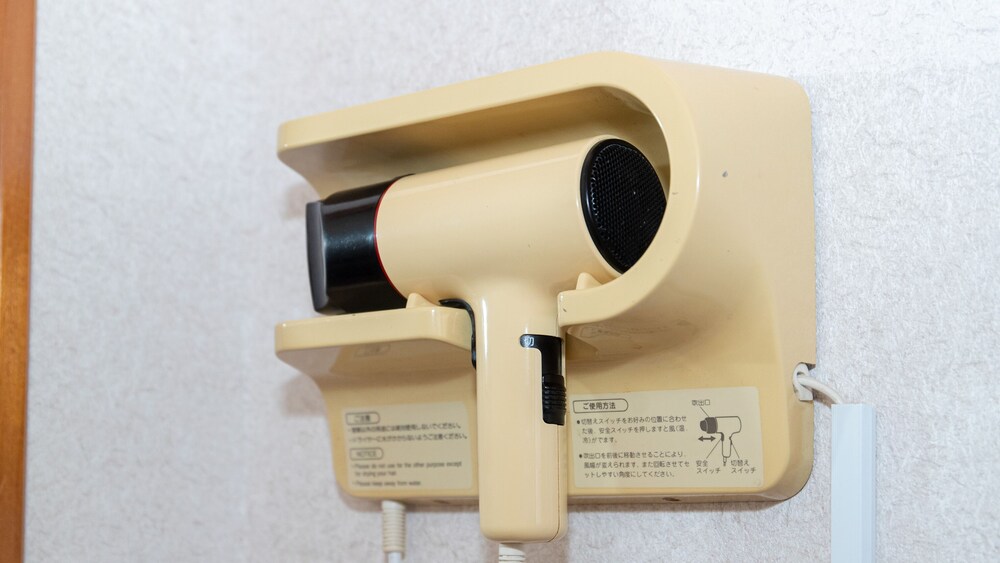 クラシック 4 人部屋 禁煙 客室6 | アクアガーデンホテル福丸