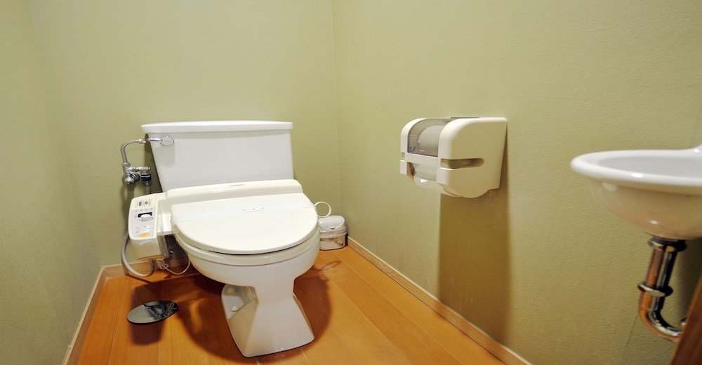 和室 喫煙可 バスルーム1 | にっしょうかん新館 梅松鶴