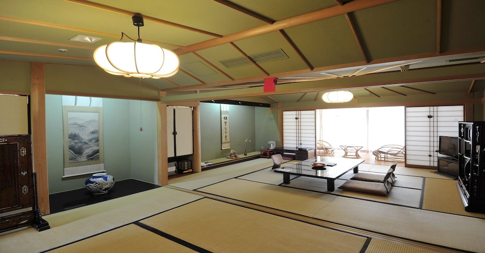 スーペリア和室 禁煙 | にっしょうかん 別邸 紅葉亭