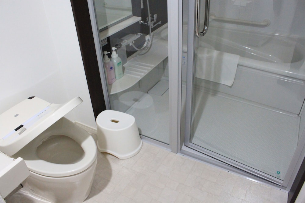 デラックス アパートメント 2 ベッドルーム バスルーム0 | 鶴アパートメント