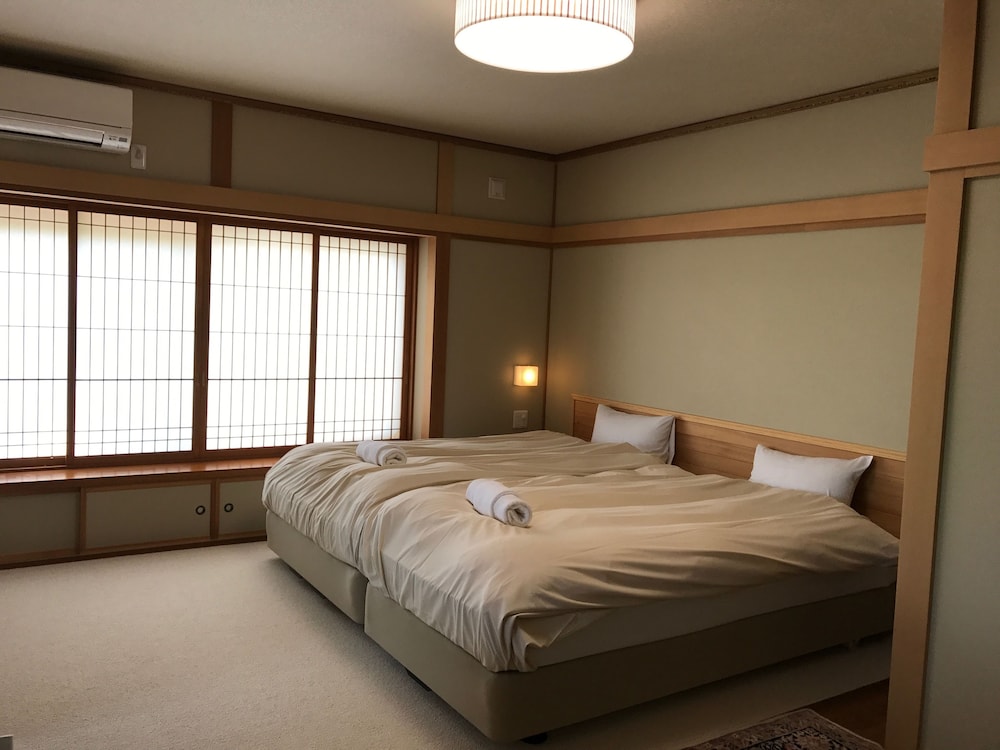 ラグジュアリー ヴィラ 3 ベッドルーム | 鶴アパートメント