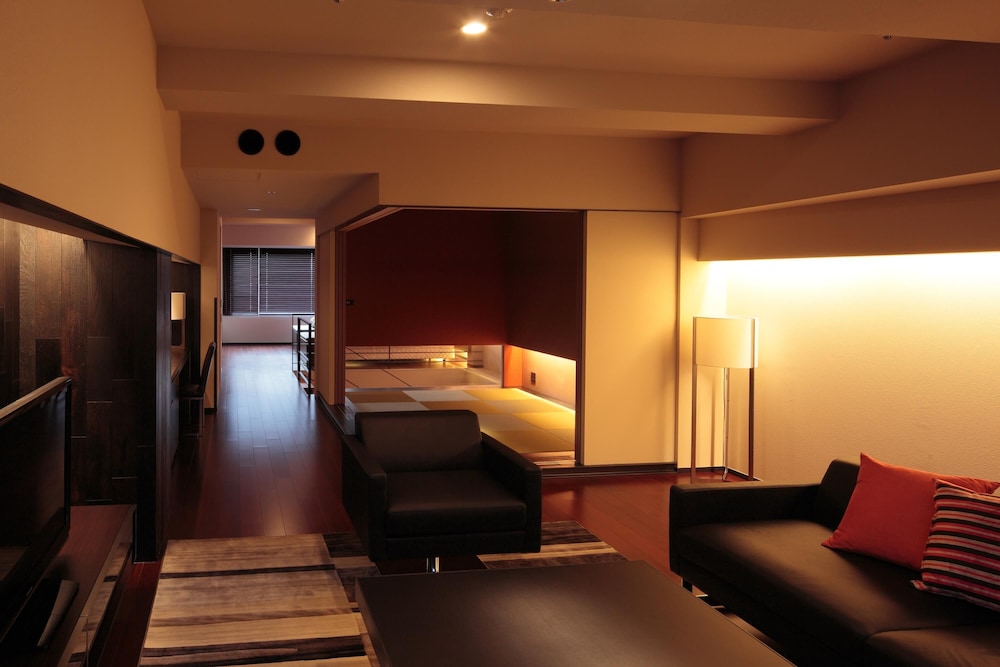 スイート (with Hot Spring Bath) 客室4 | 望楼 NOGUCHI 函館