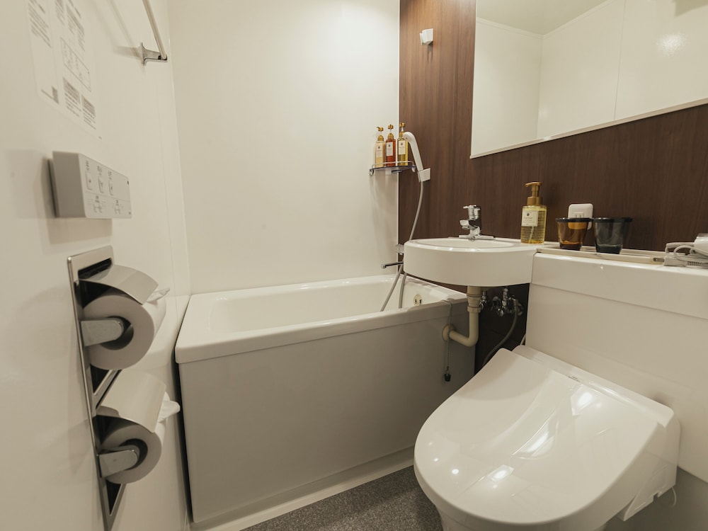 スタンダード ツインルーム 2 ベッドルーム 禁煙 バスルーム0 | ホテルアーサー KITAHAMA BASE