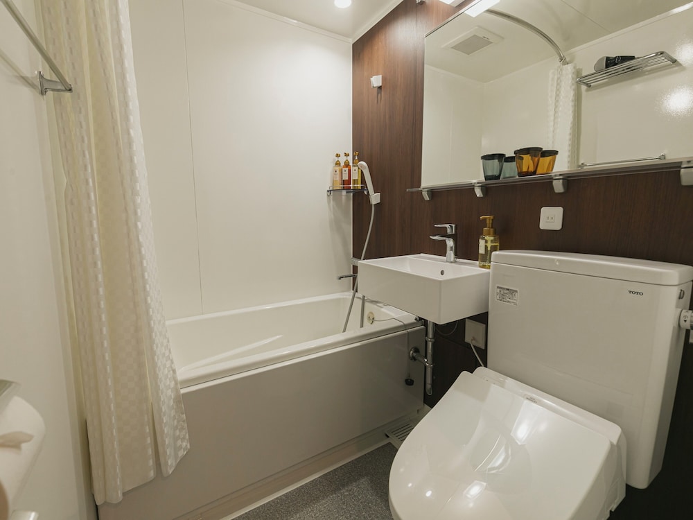 スーペリア ツインルーム 2 ベッドルーム 禁煙 バスルーム0 | ホテルアーサー KITAHAMA BASE