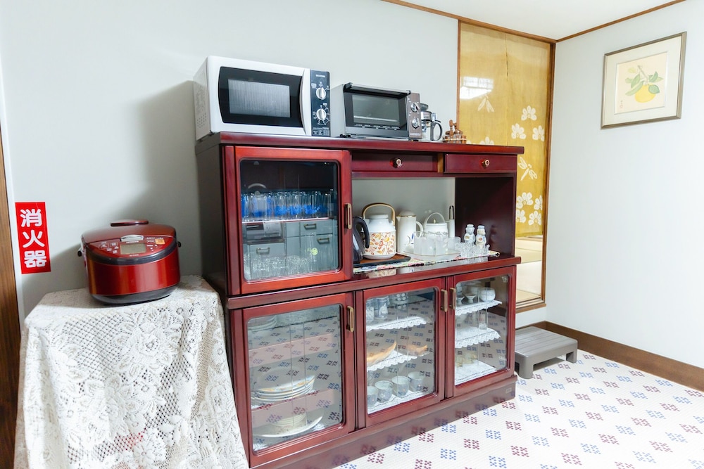 ベーシック ヴィラ 専用キッチン1 | 大正の宿 浪漫邸