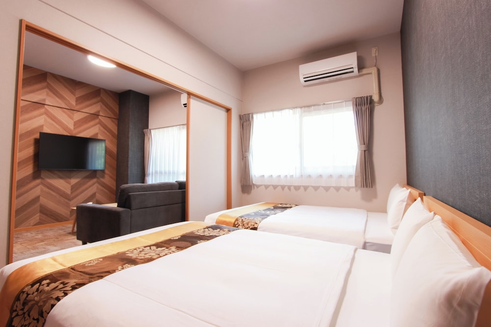 コンフォート 4 人部屋 客室7 | HOTEL ROI 博多