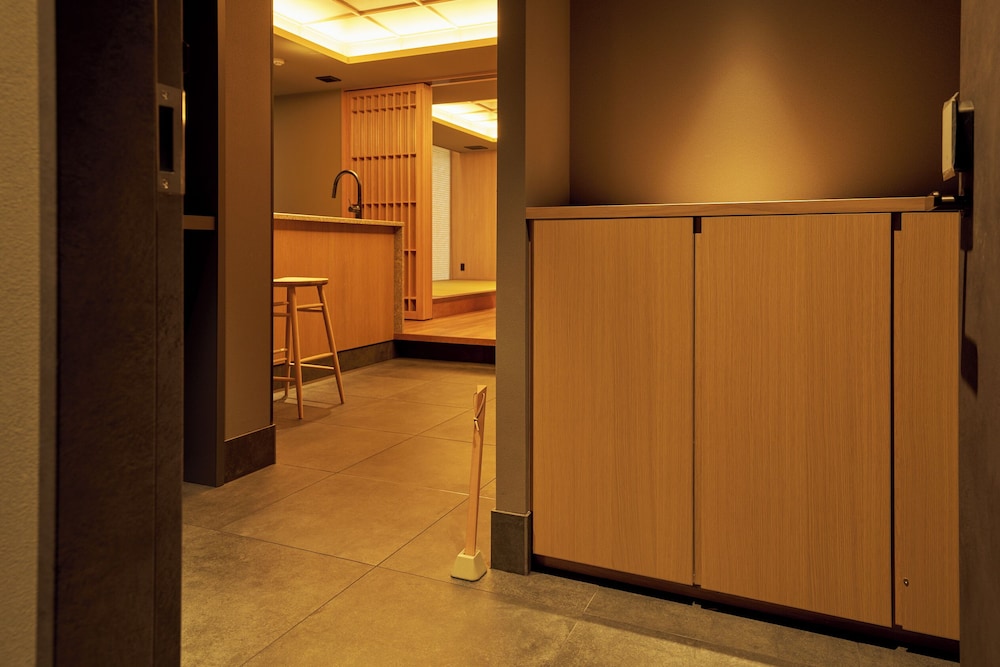 和風アパートメント 2 ベッドルーム キッチン 内装3 | UCHIWA STAY Osaka NAMBA