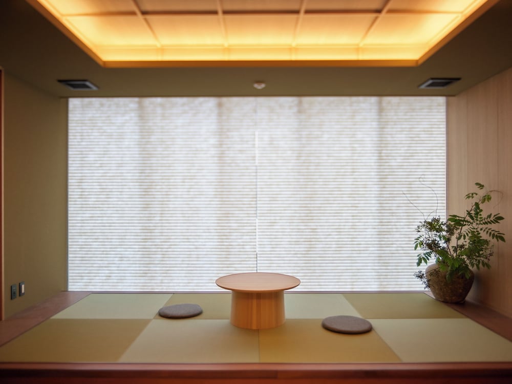 和風アパートメント 2 ベッドルーム キッチン 内装1 | UCHIWA STAY Osaka NAMBA