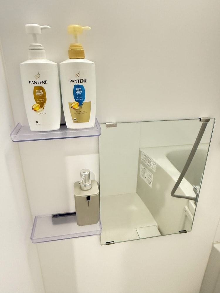 スタンダード トリプルルーム ベッド (複数台) バスルーム2 | YM Hotel-Sugamo