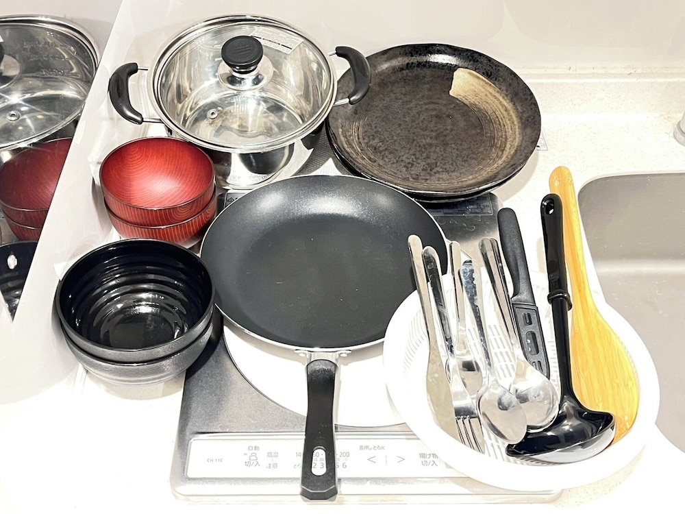 スタンダード トリプルルーム ベッド (複数台) 専用キッチン3 | YM Hotel-Sugamo